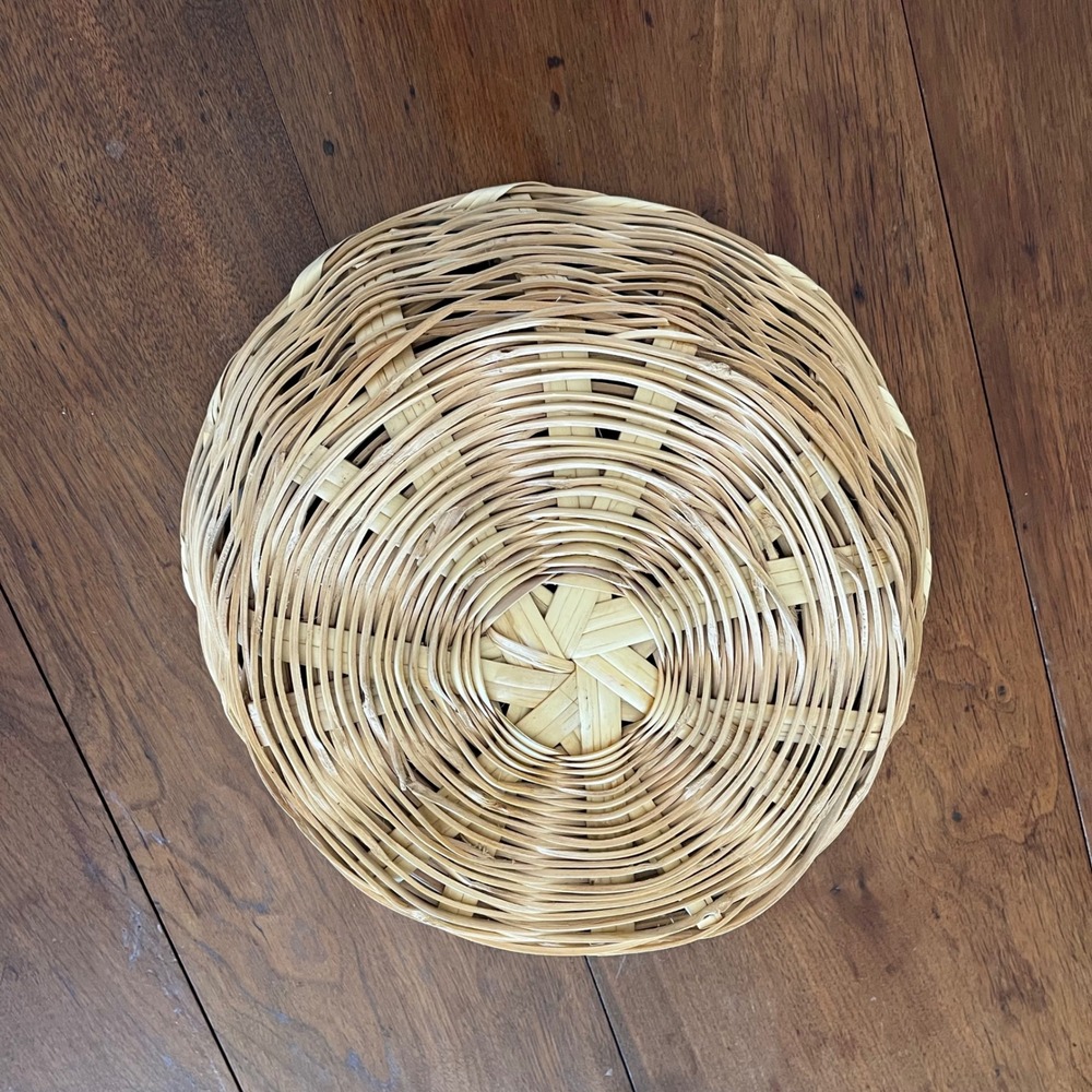 Vinage Rattan Basket - Picture 4 of 6